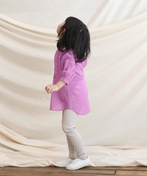 LOWRYS FARM（ローリーズファーム）の「ボイルマエアキチュニック　832743（Tシャツ/カットソー・キッズ・オフホワイト/ブラック/グリーン/パープル/ブルー/マスタード・100/110/120/SMALL/LARGE/MEDIUM）」の15枚目の写真