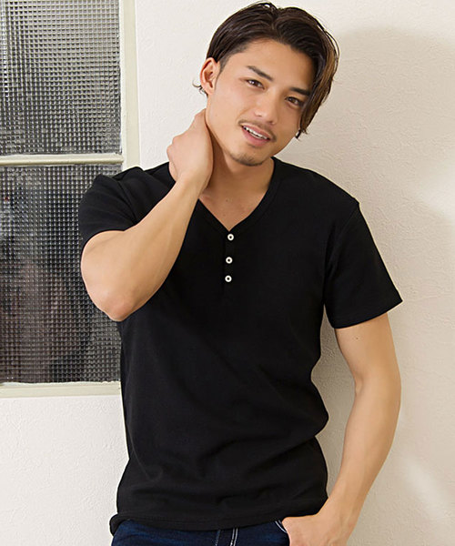 CavariA(キャバリア)の「『CavariA/キャバリア』スパンテレコ半袖Tシャツ【3ネックタイプから選べる】(Tシャツ/カットソー・メンズ・グリーン系その他/グリーン系その他3/ブラック系その他2/ホワイト系その他3/グレー系その他2/ブラック系その他3/ブルー系その他2/ホワイト系その他2/グレー系その他4/ブルー系その他3/グレー系その他6/ブルー系その他/グレー系その他/グリーン系その他2/ブラック系その他/グレー系その他3/ホワイト系その他/グレー系その他5・M/L/XL)」の6枚目の写真