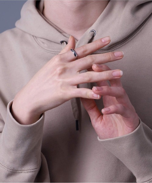 LION HEART(ライオンハート)の「【限定展開】“LH-1”デュオリング/サージカルステンレス(金属アレルギー対応)【LION HEART / ライオンハート】(リング・メンズ・ブラック系その他/シルバー系その他/ブラック系その他2/ブラック系その他3/シルバー系その他2/シルバー系その他3/シルバー系その他4/シルバー系その他5・#13/#21/#17/#19/#15/#11/#23/#9/27号/25号)」の15枚目の写真