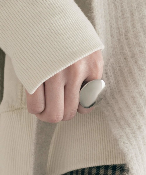 SMELLY（スメリー）の「ボリュームメタルリング（リング・レディース・シルバー・-）」の5枚目の写真