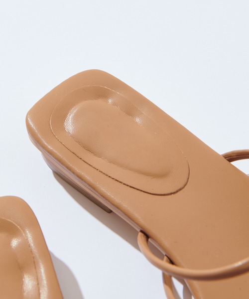 natural couture（ナチュラルクチュール）の「細ヒモヌーディーサンダル（サンダル・レディース・ブラック/アイボリー/キャメル・M/L）」の8枚目の写真