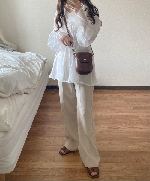 EPIMI E'PIMMY(エピミエピミー)の「《復刻》シアーVネッククリオネブラウス(シャツ/ブラウス・レディース・オフホワイト/オレンジ/ラベンダー/ピンクベージュ/ベージュ/ブラック/グレイッシュベージュ・MEDIUM)」の15枚目の写真