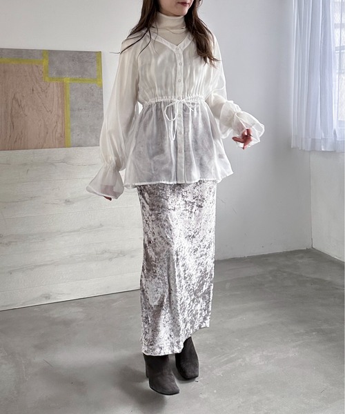 EPIMI E'PIMMY(エピミエピミー)の「《復刻》シアーVネッククリオネブラウス(シャツ/ブラウス・レディース・オフホワイト/オレンジ/ラベンダー/ピンクベージュ/ベージュ/ブラック/グレイッシュベージュ・MEDIUM)」の20枚目の写真