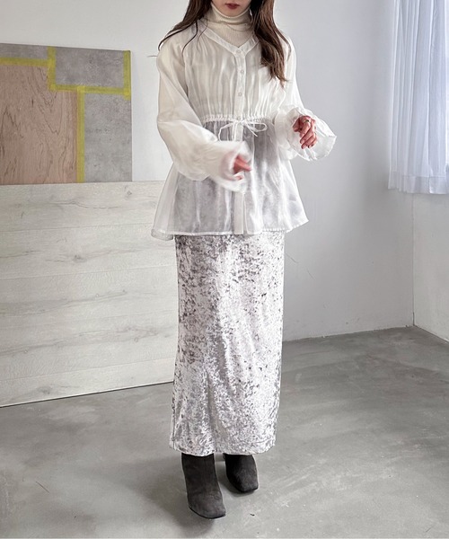 EPIMI E'PIMMY(エピミエピミー)の「《復刻》シアーVネッククリオネブラウス(シャツ/ブラウス・レディース・オフホワイト/オレンジ/ラベンダー/ピンクベージュ/ベージュ/ブラック/グレイッシュベージュ・MEDIUM)」の21枚目の写真