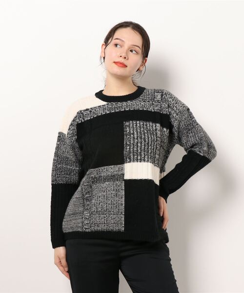 INTERPLANET（インタープラネット）の「パッチワーククルーネックプルオーバー（ニット/セーター・レディース・グレイッシュブルー/オフホワイト/アイボリー・FREE）」の2枚目の写真