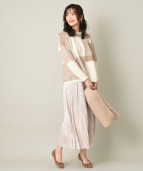 INTERPLANET（インタープラネット）の「パッチワーククルーネックプルオーバー（ニット/セーター・レディース・グレイッシュブルー/オフホワイト/アイボリー・FREE）」の10枚目の写真