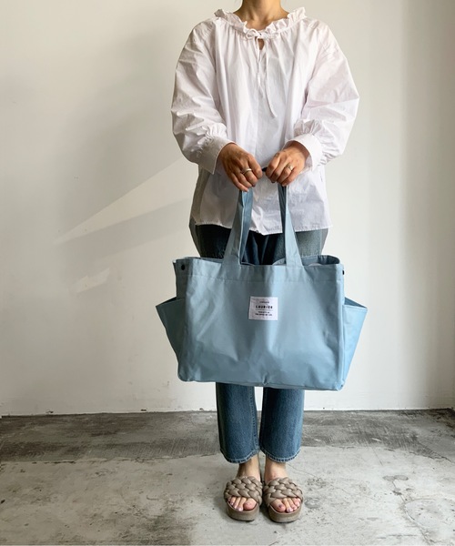 COMMON WARE(コモンウェアー)の「EC:SHOPPING COLLER BAG ローリエ 保冷ショッピングバッグ(エコバッグ/サブバッグ・レディース・グレー/ダークグレー/テラコッタ/ミント/ブルー/サックスブルー/ローズ/グリーン/ライトブラウン/モカ/グリーン系その他/ブラック/グレイッシュベージュ/ブルー系その他/レッド/ネイビー/ライトパープル/チェック/レモンイエロー/ベビーピンク/シャーベット/ライラック/ライトグリーン/アクア/オリーブ/チャコール/ライトグレー・FREE)」の18枚目の写真