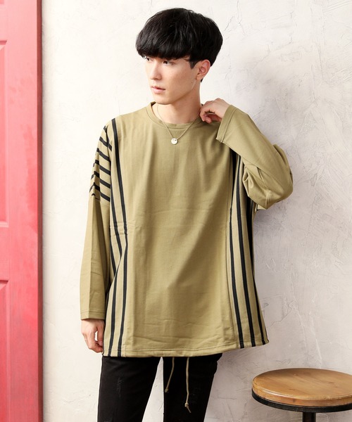 TopIsm(トップイズム)の「【2020 秋冬】ビッグシルエット ドロップショルダー ストライプ切替カットソー(Tシャツ/カットソー・メンズ・ブラック/ベージュ/オフホワイト/カーキ・FREE)」の4枚目の写真
