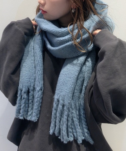 WEGO(ウィゴー)の「WEGO/ニットワイドフリンジストール(ストール/ショール・レディース・グレー/ブラウン/ホワイト/サックスブルー/グリーン・FREE)」の9枚目の写真