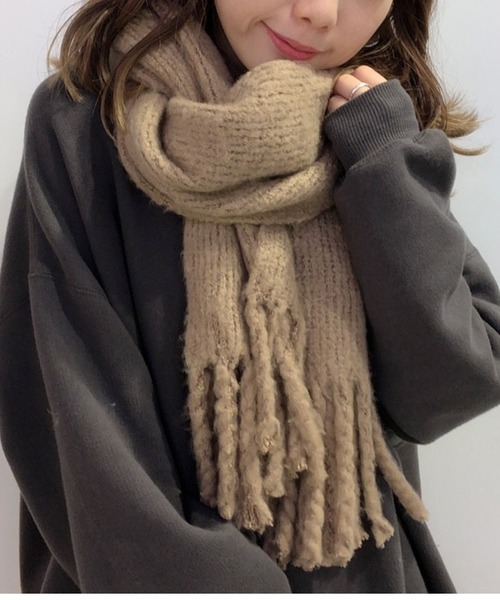WEGO(ウィゴー)の「WEGO/ニットワイドフリンジストール(ストール/ショール・レディース・グレー/ブラウン/ホワイト/サックスブルー/グリーン・FREE)」の11枚目の写真
