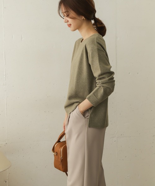 URBAN RESEARCH DOORS(アーバンリサーチドアーズ)の「Vネックリブプルオーバー∴(Tシャツ/カットソー・レディース・チャコールグレー/ベージュ/カーキ/アイボリー・ONE)」の9枚目の写真