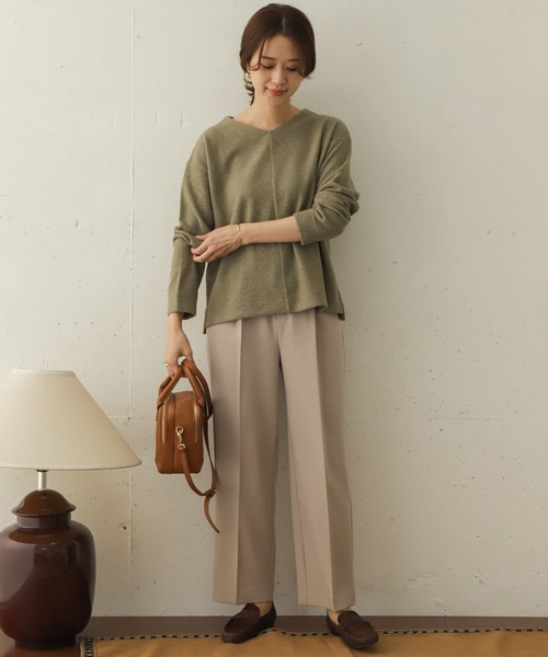 URBAN RESEARCH DOORS(アーバンリサーチドアーズ)の「Vネックリブプルオーバー∴(Tシャツ/カットソー・レディース・チャコールグレー/ベージュ/カーキ/アイボリー・ONE)」の10枚目の写真