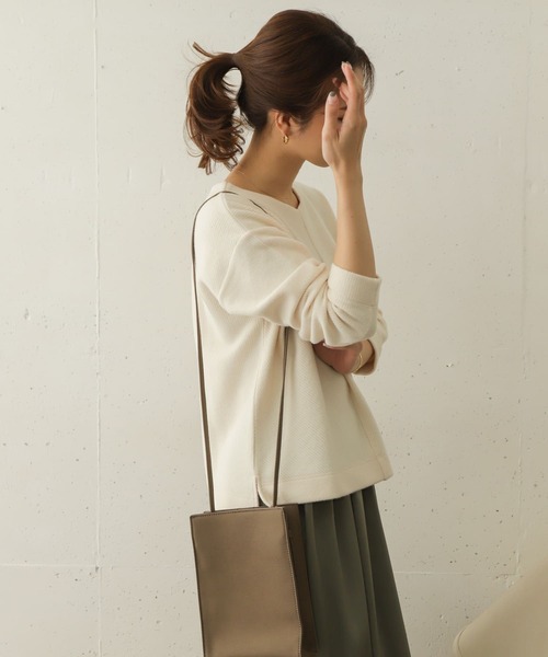 URBAN RESEARCH DOORS(アーバンリサーチドアーズ)の「Vネックリブプルオーバー∴(Tシャツ/カットソー・レディース・チャコールグレー/ベージュ/カーキ/アイボリー・ONE)」の20枚目の写真