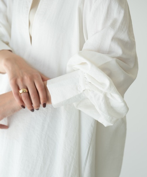 Solace（ソレイス）の「キーネックボリュームブラウス/solace（シャツ/ブラウス・レディース・ホワイト/ブラック・FREE）」の11枚目の写真