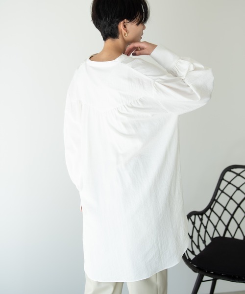 Solace（ソレイス）の「キーネックボリュームブラウス/solace（シャツ/ブラウス・レディース・ホワイト/ブラック・FREE）」の8枚目の写真