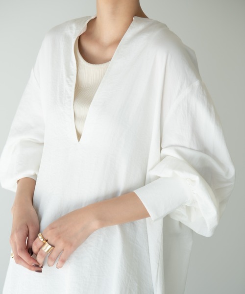 Solace（ソレイス）の「キーネックボリュームブラウス/solace（シャツ/ブラウス・レディース・ホワイト/ブラック・FREE）」の22枚目の写真