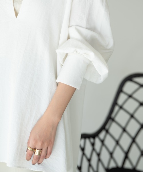 Solace（ソレイス）の「キーネックボリュームブラウス/solace（シャツ/ブラウス・レディース・ホワイト/ブラック・FREE）」の12枚目の写真