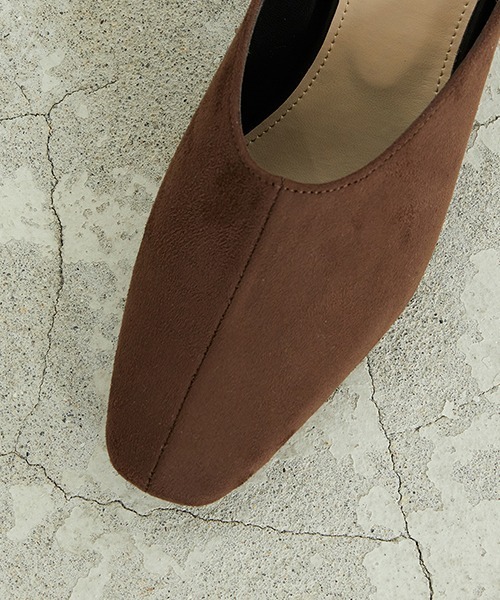 COMME CA ISM（コムサイズム）の「フェイクレザーミュール（パンプス・レディース・ブラウン/ブラック・23.5cm/24.5cm）」の10枚目の写真