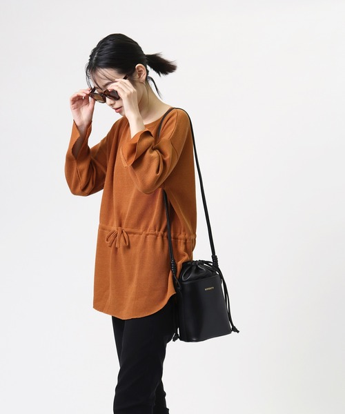 ROVERETO（ロベレート）の「【 ROVERETO 】バケツバッグ FEGRVT22（ショルダーバッグ・レディース・グレイッシュベージュ/その他/ブラック・FREE）」の9枚目の写真