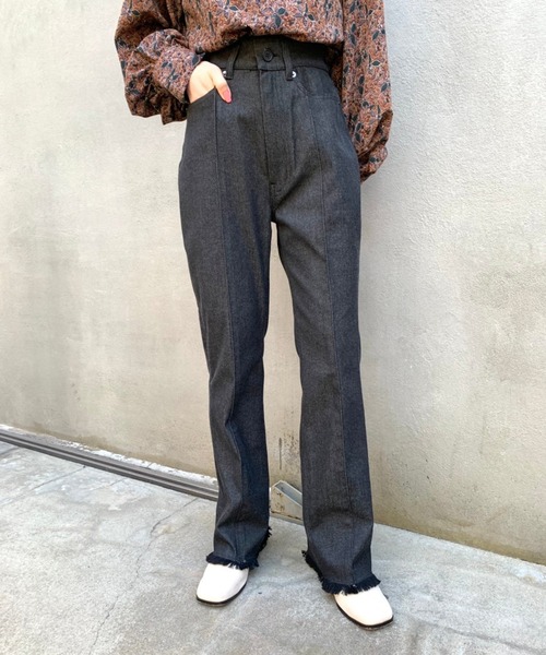 Kastane(カスタネ)の「【Thank Mat'l.】リサイクルヤーンフリンジデニム(デニムパンツ・レディース・ブラック/インディゴブルー・1/2)」の12枚目の写真