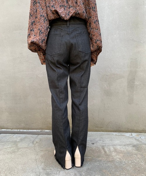 Kastane(カスタネ)の「【Thank Mat'l.】リサイクルヤーンフリンジデニム(デニムパンツ・レディース・ブラック/インディゴブルー・1/2)」の13枚目の写真