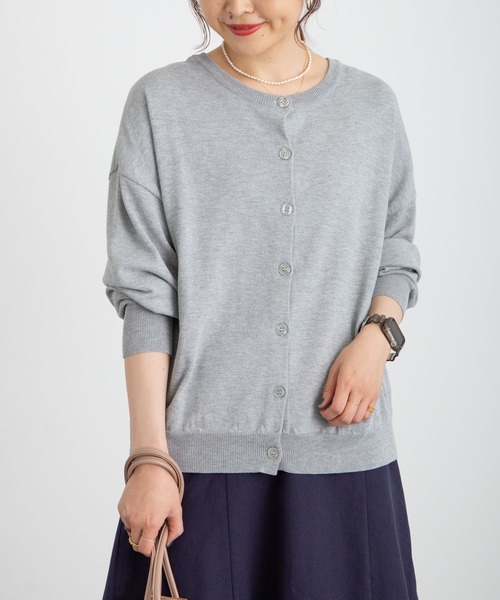 earth music&ecology（アースミュージックアンドエコロジー）の「【WEB限定】2WAYクルーネックニットカーディガン ＊（カーディガン/ボレロ・レディース・ブラック/ネイビー/ブラウン/レッド/オフホワイト/サックスブルー/ピンク/ターコイズブルー/ブルー/グリーン/ミント/マスタード/ラベンダー/ピンクベージュ/オレンジ系その他/その他8/ロイヤルブルー/ライトベージュ/チェリーレッド/ライトグレー系1/ライトグレー系2・SMALL/MEDIUM）」の4枚目の写真