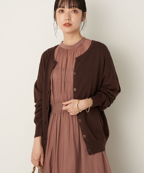 earth music&ecology（アースミュージックアンドエコロジー）の「【WEB限定】2WAYクルーネックニットカーディガン ＊（カーディガン/ボレロ・レディース・ブラック/ネイビー/ブラウン/レッド/オフホワイト/サックスブルー/ピンク/ターコイズブルー/ブルー/グリーン/ミント/マスタード/ラベンダー/ピンクベージュ/オレンジ系その他/その他8/ロイヤルブルー/ライトベージュ/チェリーレッド/ライトグレー系1/ライトグレー系2・SMALL/MEDIUM）」の5枚目の写真