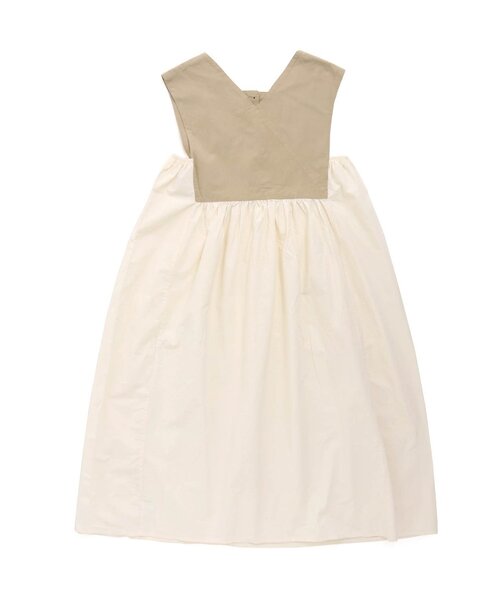 Otonato（オトナト）の「前後2WAY'バイカラーエプロンワンピース_ママ【親子でおそろいリンクコーデ】（ワンピース・レディース・ベージュ/チャコール・MEDIUM）」の8枚目の写真