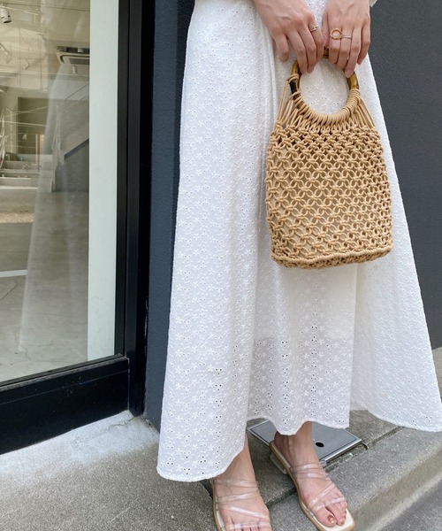 mysty woman（ミスティウーマン）の「シシュウエンパイアワンピース 944720（ワンピース・レディース・ホワイト/ライム/ライトオレンジ系・FREE）」の13枚目の写真