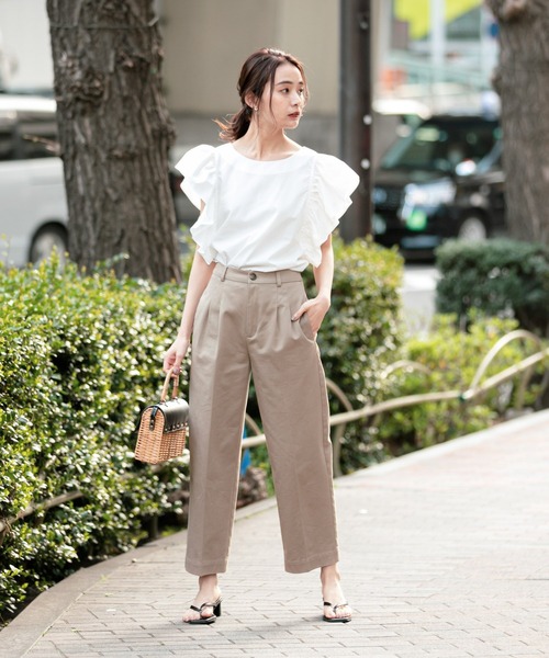 Andemiu(アンデミュウ)の「ソデフリルブラウス948031(シャツ/ブラウス・レディース・ブラック/オフホワイト/オレンジ・FREE)」の7枚目の写真