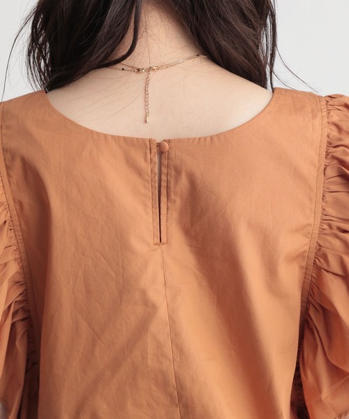 Andemiu(アンデミュウ)の「ソデフリルブラウス948031(シャツ/ブラウス・レディース・ブラック/オフホワイト/オレンジ・FREE)」の6枚目の写真