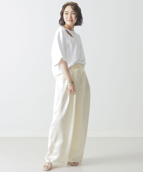 BEAMS LIGHTS（ビームスライツ）の「BEAMS LIGHTS / サテン ドロスト パンツ（その他パンツ・レディース・グレー/オフホワイト・ONE SIZE）」の11枚目の写真