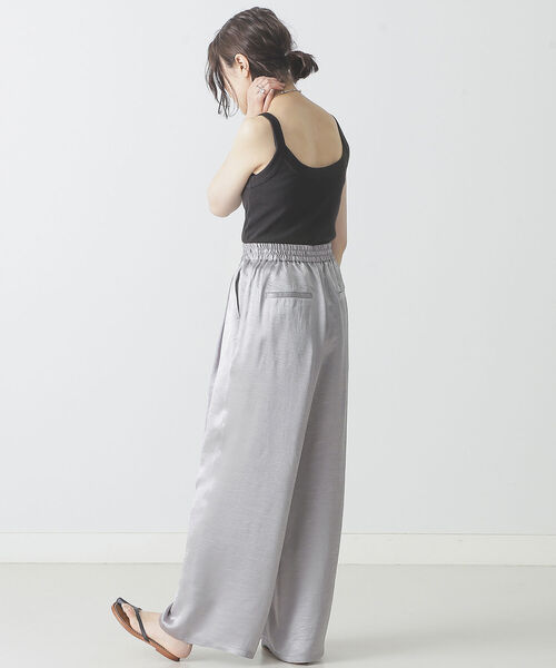 BEAMS LIGHTS（ビームスライツ）の「BEAMS LIGHTS / サテン ドロスト パンツ（その他パンツ・レディース・グレー/オフホワイト・ONE SIZE）」の10枚目の写真