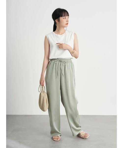 earth music&ecology（アースミュージックアンドエコロジー）の「シャイニーサテンパンツ ＊（その他パンツ・レディース・ブルー/パープル/ミント・FREE）」の19枚目の写真