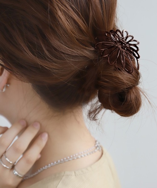 ANEMONE（アネモネ）の「メタルフラワーバンス[M]【動画あり】（バレッタ/ヘアクリップ・レディース・ブラウン/ゴールド/シルバー・FREE）」の11枚目の写真