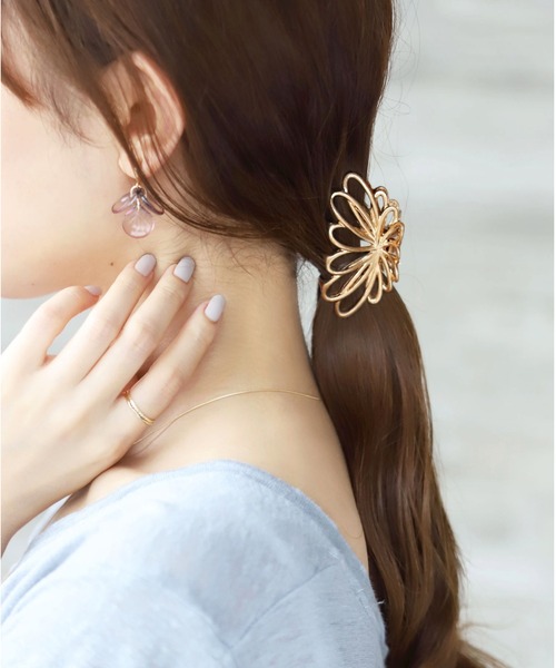 ANEMONE（アネモネ）の「メタルフラワーバンス[M]【動画あり】（バレッタ/ヘアクリップ・レディース・ブラウン/ゴールド/シルバー・FREE）」の12枚目の写真