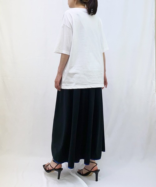 NOISE MAKER(ノイズメーカー)の「カレッジロゴオーバーサイズTシャツ|クルーネック半袖(Tシャツ/カットソー・レディース・サックスブルー/ホワイト/ブラック・34/36/38)」の8枚目の写真