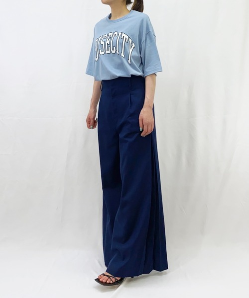 NOISE MAKER(ノイズメーカー)の「カレッジロゴオーバーサイズTシャツ|クルーネック半袖(Tシャツ/カットソー・レディース・サックスブルー/ホワイト/ブラック・34/36/38)」の9枚目の写真