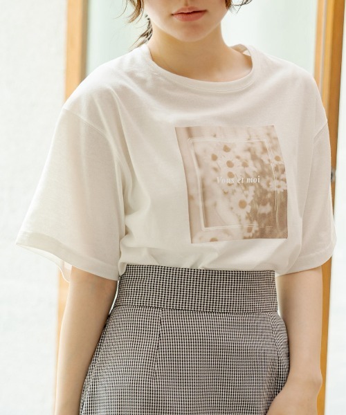 OLIVE des OLIVE（オリーブデオリーブ）の「emo-photoプリントTシャツ（Tシャツ/カットソー・レディース・オフホワイト/ピンク/アイボリー・FREE）」の11枚目の写真