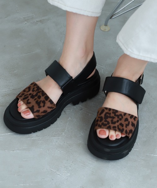 niko and...（ニコアンド）の「オリジナルボリュームサンダル（サンダル・レディース・ブラック/アイボリー/キャメル・SMALL/MEDIUM/LARGE）」の3枚目の写真