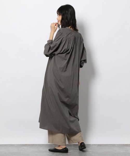 LAKOLE(ラコレ)の「ソフトコットンギャザーヨークワンピース / 216706(シャツワンピース・レディース・テラコッタ/オフホワイト/ミント/ブラック/チャコールグレー・MEDIUM/SMALL)」の21枚目の写真