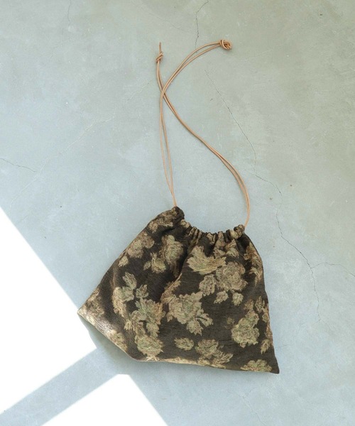 nitca（ニトカ）の「ゴブラン 巾着バッグ（エコバッグ/サブバッグ・レディース・ベージュ/カーキ・FREE）」の2枚目の写真