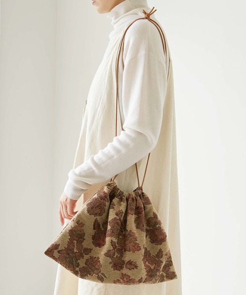 nitca（ニトカ）の「ゴブラン 巾着バッグ（エコバッグ/サブバッグ・レディース・ベージュ/カーキ・FREE）」の5枚目の写真