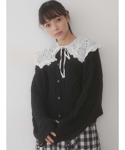merry jenny(メリージェニー)の「lace collarケーブルニットカーディガン(カーディガン/ボレロ・レディース・アイボリー/ブラック/ベージュ・FREE)」の3枚目の写真