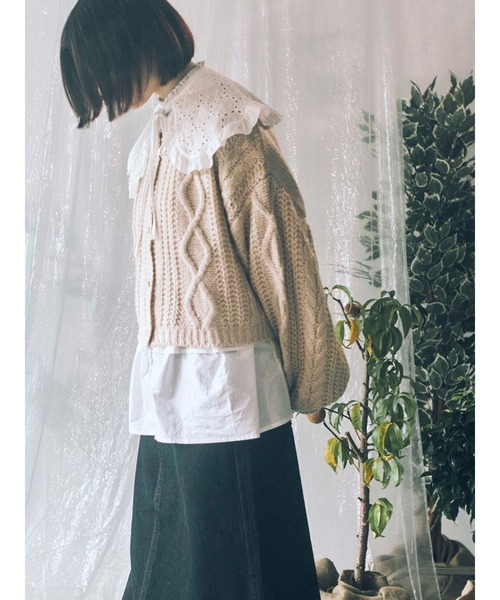 merry jenny(メリージェニー)の「lace collarケーブルニットカーディガン(カーディガン/ボレロ・レディース・アイボリー/ブラック/ベージュ・FREE)」の20枚目の写真