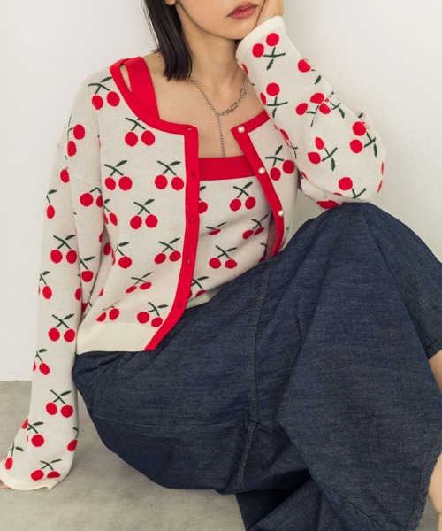 w closet（ダブルクローゼット）の「12Gチェリー柄カーディガン（カーディガン/ボレロ・レディース・ホワイト/ブラック・FREE）」の4枚目の写真