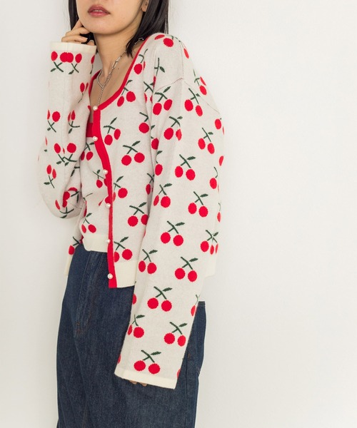 w closet（ダブルクローゼット）の「12Gチェリー柄カーディガン（カーディガン/ボレロ・レディース・ホワイト/ブラック・FREE）」の6枚目の写真