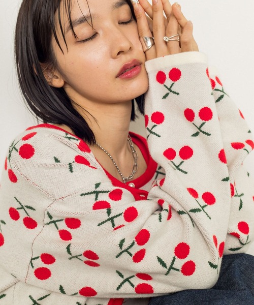 w closet（ダブルクローゼット）の「12Gチェリー柄カーディガン（カーディガン/ボレロ・レディース・ホワイト/ブラック・FREE）」の8枚目の写真