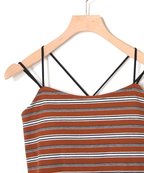 w closet（ダブルクローゼット）の「マルチボーダーテレコカップ付きキャミソール（キャミソール・レディース・グリーン/ダークオレンジ・FREE）」の9枚目の写真