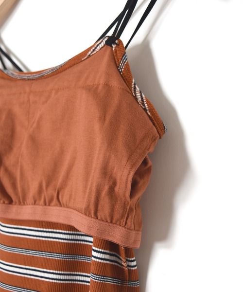 w closet（ダブルクローゼット）の「マルチボーダーテレコカップ付きキャミソール（キャミソール・レディース・グリーン/ダークオレンジ・FREE）」の11枚目の写真